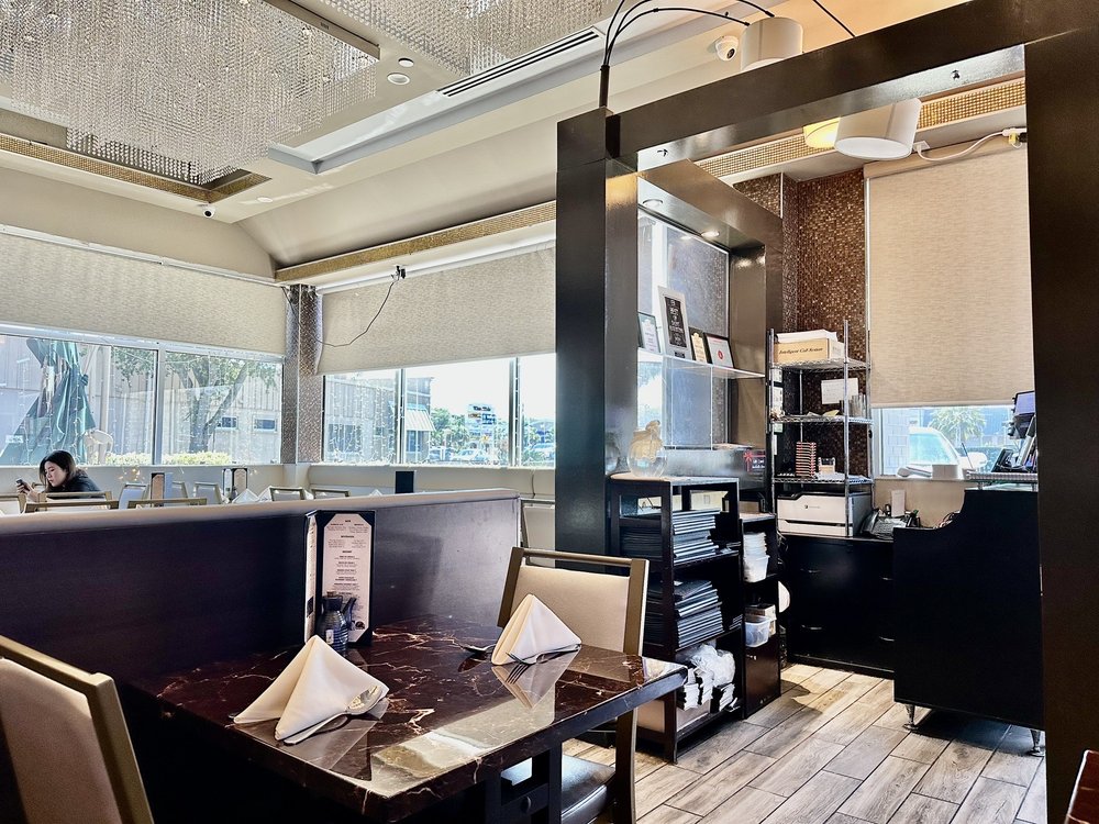 Green Papaya Thai & Sushi Cuisine