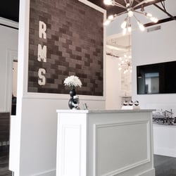 Ross Michael's Salon - Front Desk