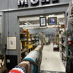 Kalama Vintage Warehouse