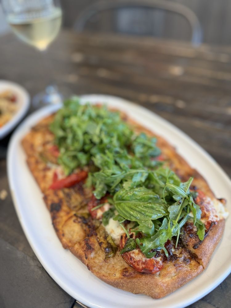 Séka Hills Tasting Room - vineyard in Sacramento, CA