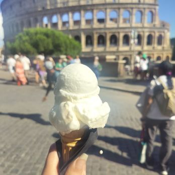 Caffè Roma - Coconut gelato - Cafeteria Near Me - Rome, RM Caffè Roma - Coconut gelato - Cafeteria Near Me - Rome, RM