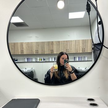Reflektion Salon - Water, coffee, or tea service - Hair Salons Near Me - Chicago, Illinois Reflektion Salon - Water, coffee, or tea service - Hair Salons Near Me - Chicago, Illinois