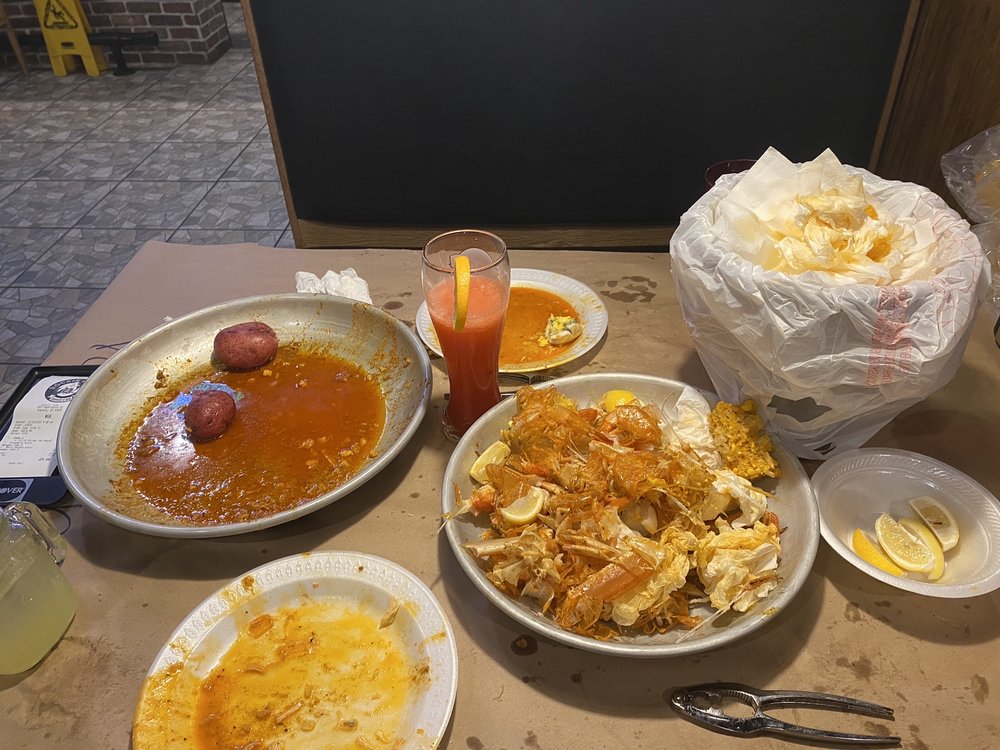 Social spots from Rockin Crab