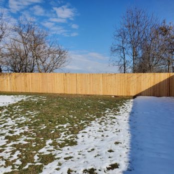 S&D Fence - 6 foot cedar privacy with finished side in connected to a back line with the finished side out - Fences & Gates Near Me S&D Fence - 6 foot cedar privacy with finished side in connected to a back line with the finished side out - Fences & Gates Near Me