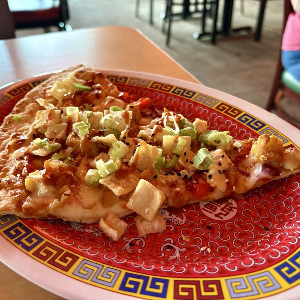 Fong's Pizza - Kickin' Korean Fried Chicken (special) - Pizza Near Me - Des Moines, Iowa