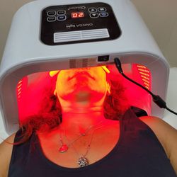 San Marino Holistic Medicine - Light treatment for my face