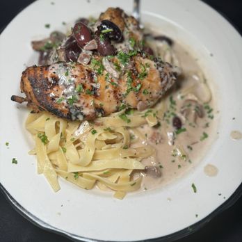 Nonna Rosa's - Chicken Mediterraneo - Italian Near Me - Robbinsdale, Minnesota Nonna Rosa's - Chicken Mediterraneo - Italian Near Me - Robbinsdale, Minnesota