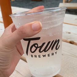 Town Pump House - "Lemonade Collins"