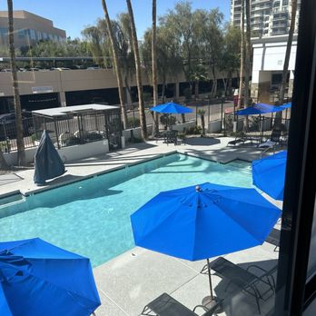 Hampton Inn Phoenix-Biltmore - View from our room. - Hotels Near Me - Phoenix, Arizona Hampton Inn Phoenix-Biltmore - View from our room. - Hotels Near Me - Phoenix, Arizona