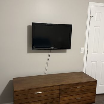 RHS Handyman - Tv mounting - Handyman Near Me RHS Handyman - Tv mounting - Handyman Near Me