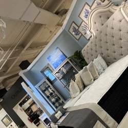 Ashley Store + Outlet
