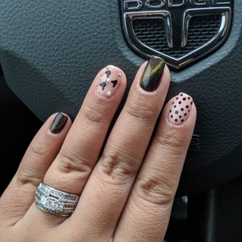 Ultimate Nails - Tee did such an amazing job & saved the day. By far one of the best manicures I've ever had! - Nail Salons Near Me - Burien, Washington