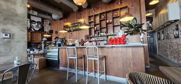 Watdongmoonlek Noodle by null