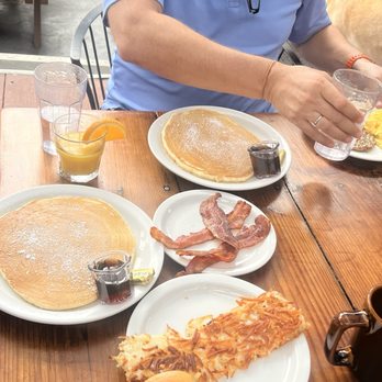 Harbor Cafe - Pancakes side of bacon and hash browns - American Near Me - Santa Cruz, California Harbor Cafe - Pancakes side of bacon and hash browns - American Near Me - Santa Cruz, California