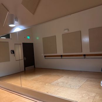 Evolution Studios - Studio D1 - Recording & Rehearsal Studios Near Me - Los Angeles, California