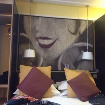 Le Chaplain - Hotels Near Me - Paris, 75
