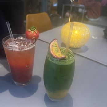 Extraordinary Desserts - The strawberry lemonade and passionfruit Matcha - Bakeries Near Me - San Diego, California