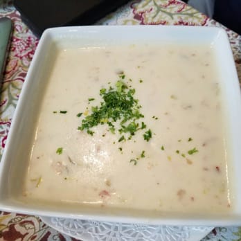 Jonathan's Ogunquit - Clam chowder - New American Near Me - Ogunquit, Maine