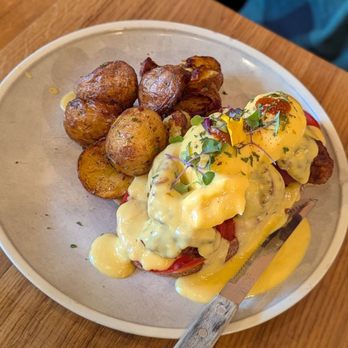 Sunny Side Breakfast - Benedict - Breakfast & Brunch Near Me - Sacramento, California Sunny Side Breakfast - Benedict - Breakfast & Brunch Near Me - Sacramento, California