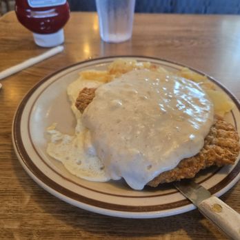 Tee Jaye's Country Place - Country Fried Steak - Breakfast & Brunch Near Me - Grove City, Ohio