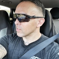Beach Barbers - "Help others identify what's in the photo"...like they can't see that it's a dope ass fresh fade from Lizz @ Beach Barbers...