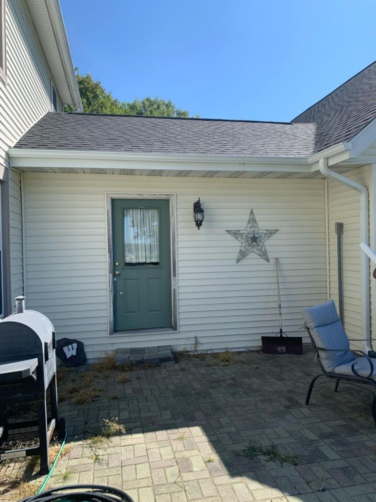 Slide of Triple GGG's Seamless Gutters