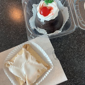 Aggie's Bakery and Cake Shop - Apple dumpling and ding dong - Bakeries Near Me - West Allis, Wisconsin Aggie's Bakery and Cake Shop - Apple dumpling and ding dong - Bakeries Near Me - West Allis, Wisconsin