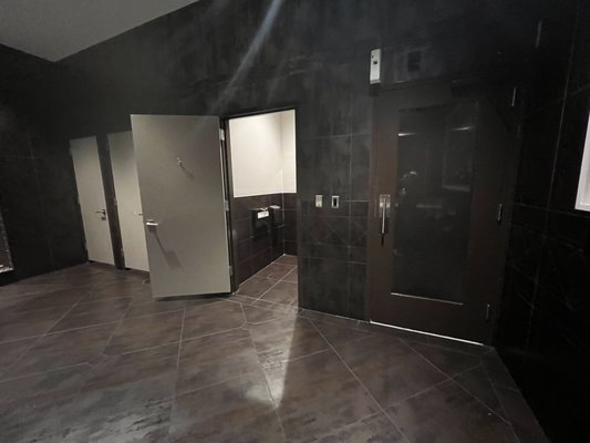 SoBe Resturant and Lounge by null