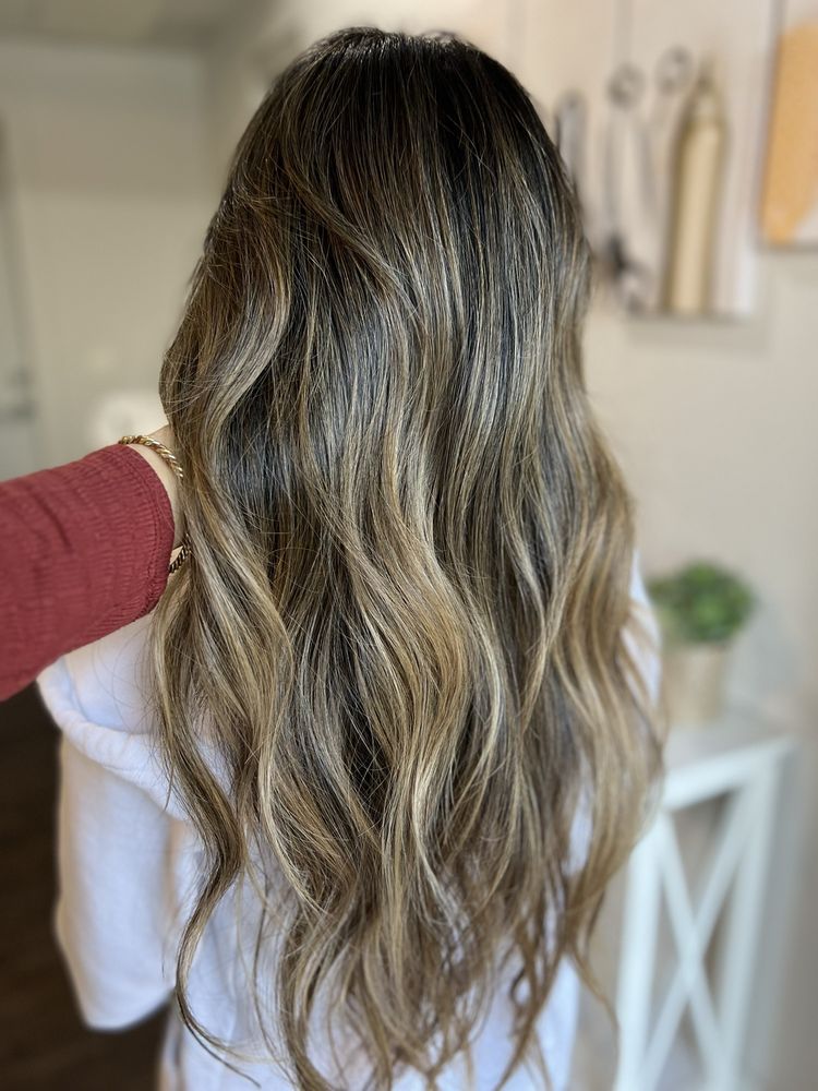 Gloss Hair Salon Logo