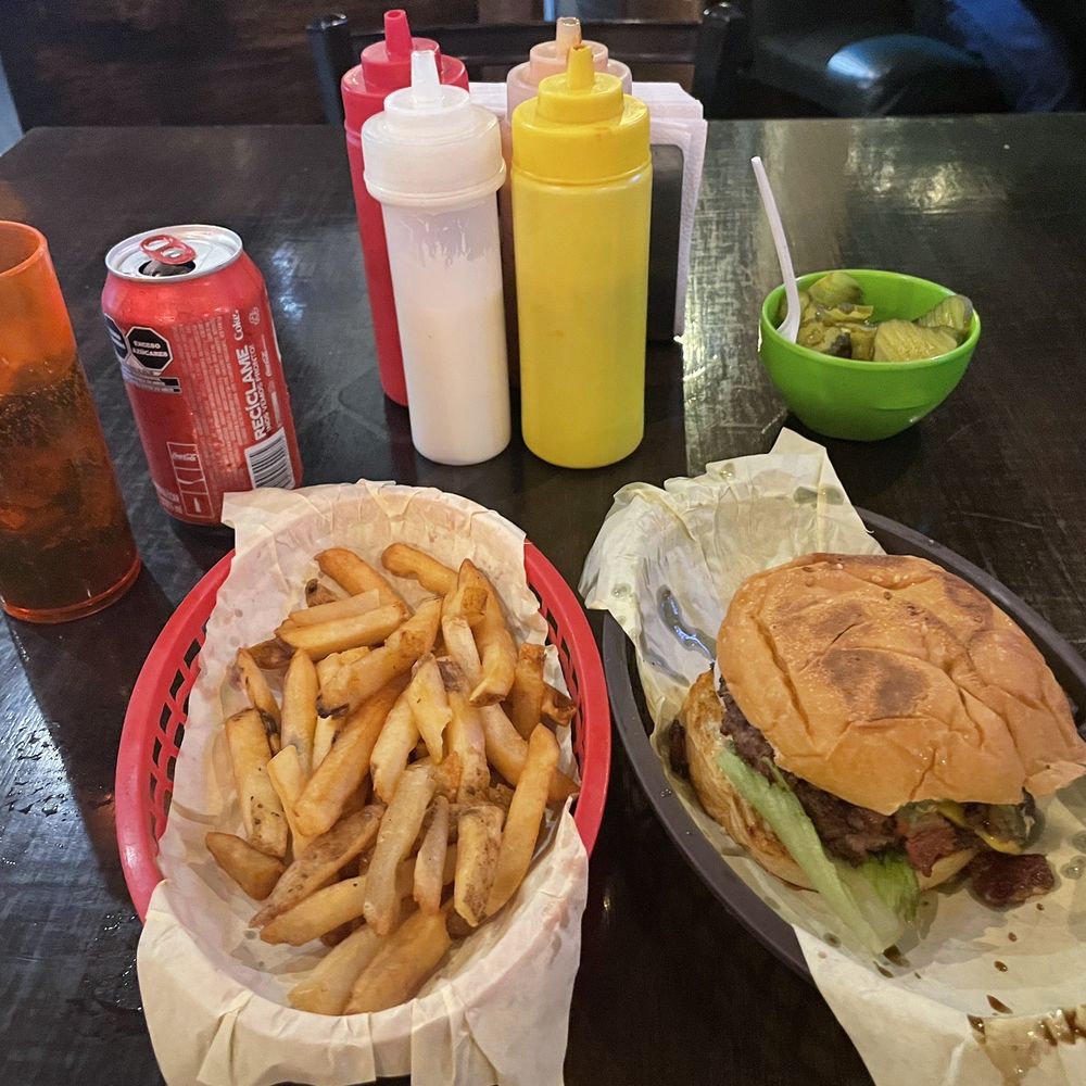 Tex Burger - Another picture of my whole table, including the hamburger and fries - Burgers Near Me - La Paz, BCS