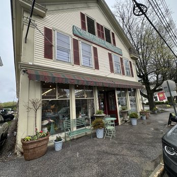 Oxford Hills Mercantile - Exterior - Coffee & Tea Near Me - Paris, Maine Oxford Hills Mercantile - Exterior - Coffee & Tea Near Me - Paris, Maine