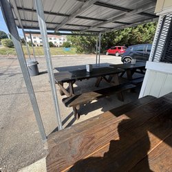 Antojitos Las Delicias - New parking lot patio