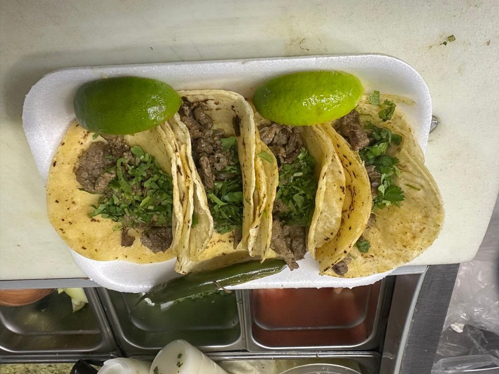 Food from Taqueria 2 Carnales