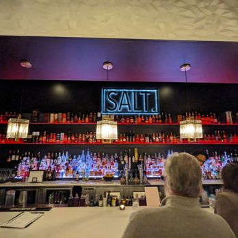 Salt Rockford - people sitting at the bar - Wine Bars Near Me - Rockford, Illinois