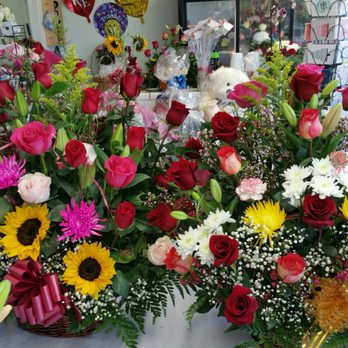 Magda's Flowers - Decisions decisions.... - Florists Near Me - Salinas, California Magda's Flowers - Decisions decisions.... - Florists Near Me - Salinas, California