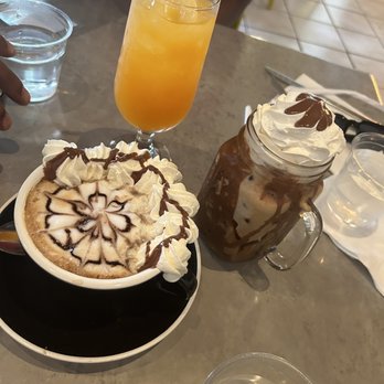 Kaffe Haus - Passion fruit, chocolate dream hot and cold - Breakfast & Brunch Near Me - San Juan, Puerto Rico
