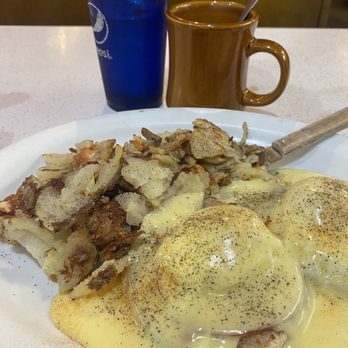 Carlos' Country Kitchen - Delicious eggs Benny for breakfast after a long drive from the airport. 10/10 - Diners Near Me - Santa Rosa, California Carlos' Country Kitchen - Delicious eggs Benny for breakfast after a long drive from the airport. 10/10 - Diners Near Me - Santa Rosa, California