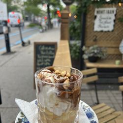 Cafe Montiran - Peanut affogato