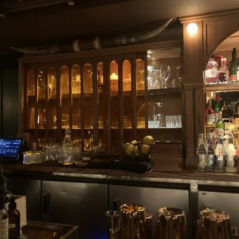 Golden Steer at One Fifth - Bar action - Steakhouses Near Me - New York, New York Golden Steer at One Fifth - Bar action - Steakhouses Near Me - New York, New York