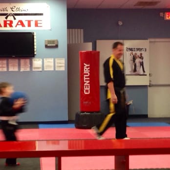 Keith Elkins Karate - Sensei Elkins keeps all ages on task, even the littlest students, for solid 45 minute classes! - Karate Near Me - Waldorf, Maryland