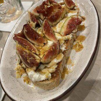Kestrel Kitchen - Ricotta honey and fig - Salad Near Me - Indian Wells, California