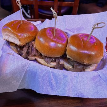 Pizza Beer & Jukebox - Chipotle Beef Sliders - Pizza Near Me - Chicago, Illinois Pizza Beer & Jukebox - Chipotle Beef Sliders - Pizza Near Me - Chicago, Illinois