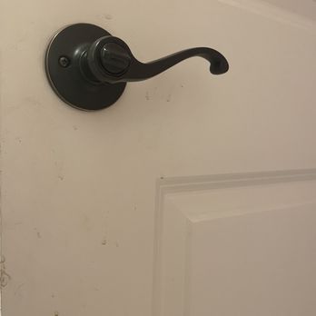 Lori's Amazing Maids - Not at all deeply cleaned. - Home Cleaning Near Me