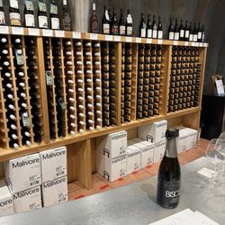 Malivoire Wine - Tasting bar