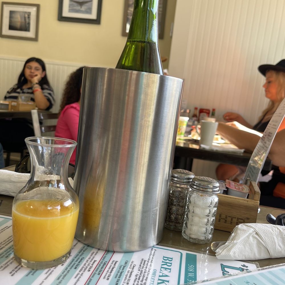 Lighthouse Cafe - Breakfast & Brunch Near Me - San Pedro, California Lighthouse Cafe - Breakfast & Brunch Near Me - San Pedro, California