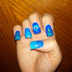Nail Box And Viva Glam Salon - Fun vampire Halloween nails
