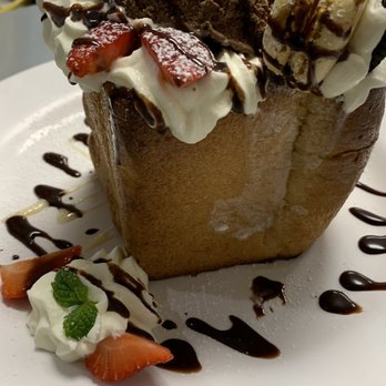 Share Sweet - It took them 15 minutes to make, and baked it.  Really delicious nice and hot came right out of the oven. - Desserts Near Me - Olivette, Missouri