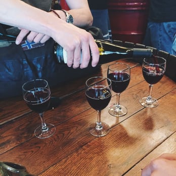 Le Baron Rouge - Wine Bars Near Me - Paris, 75 Le Baron Rouge - Wine Bars Near Me - Paris, 75
