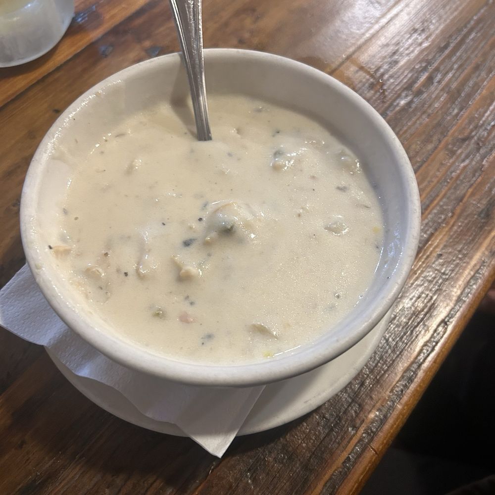 Gumba's Italian Restaurant - Clam Chowder - Pizza Near Me - Sunnyvale, California