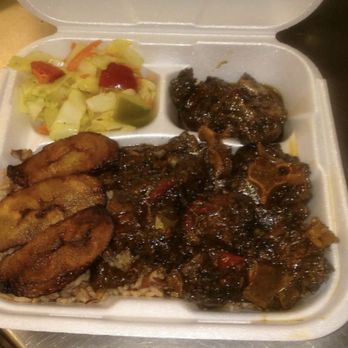 Peppers Jamaican belizean kitchen - Oxtails - Caribbean Near Me - Los Angeles, California